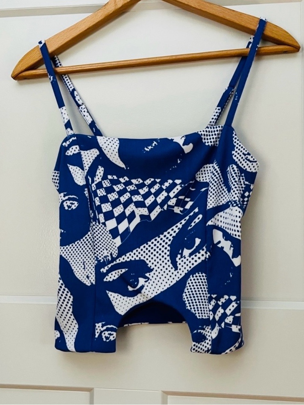 Forever 21 Blue and white eye print crop top festival vibes size medium